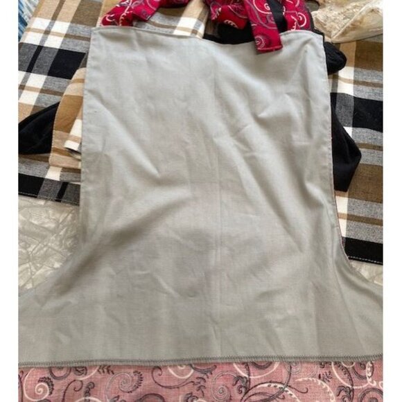 NEW HANDMADE Red/White/Grey FULL Apron with pockets - Picture 3 of 3